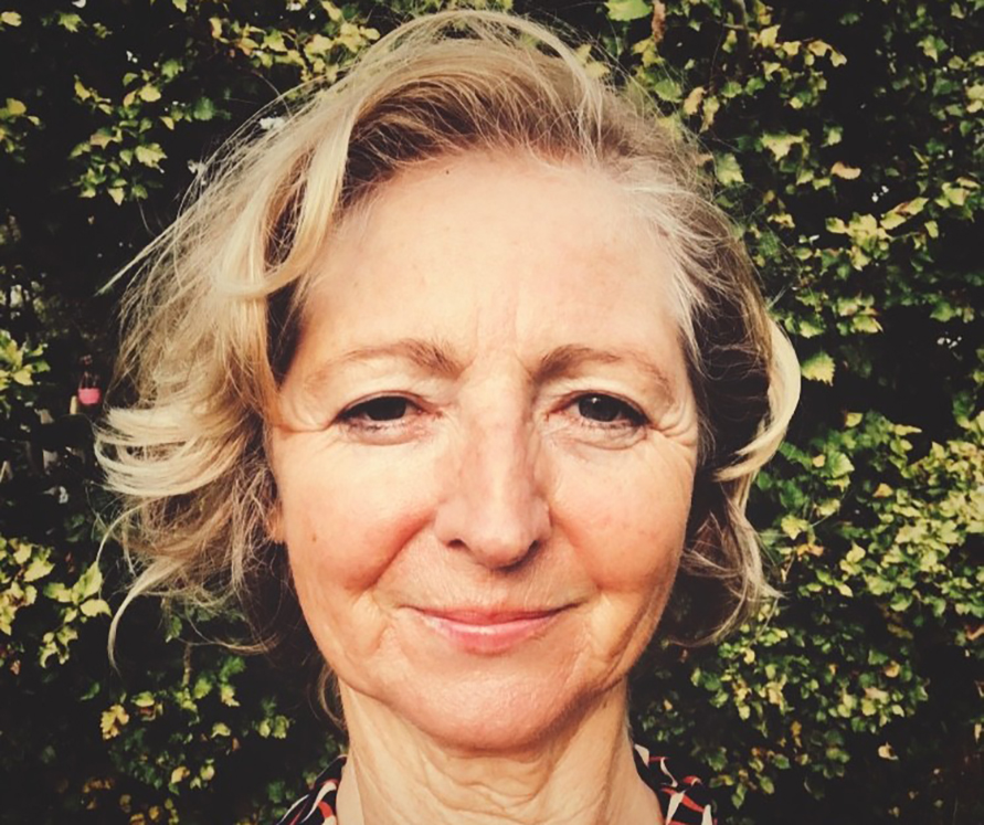 KARIN DE BRUIN